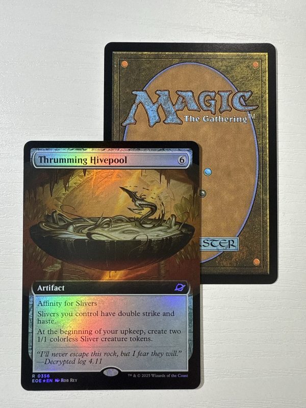 Thrumming Hivepool Foil BX19
